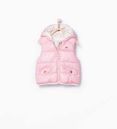 Hooded waistcoat with pockets